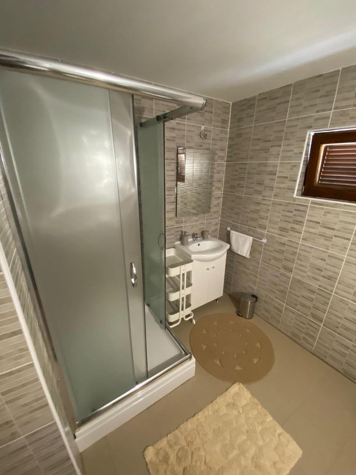 Apartmani Anka Горни-Карин Экстерьер фото